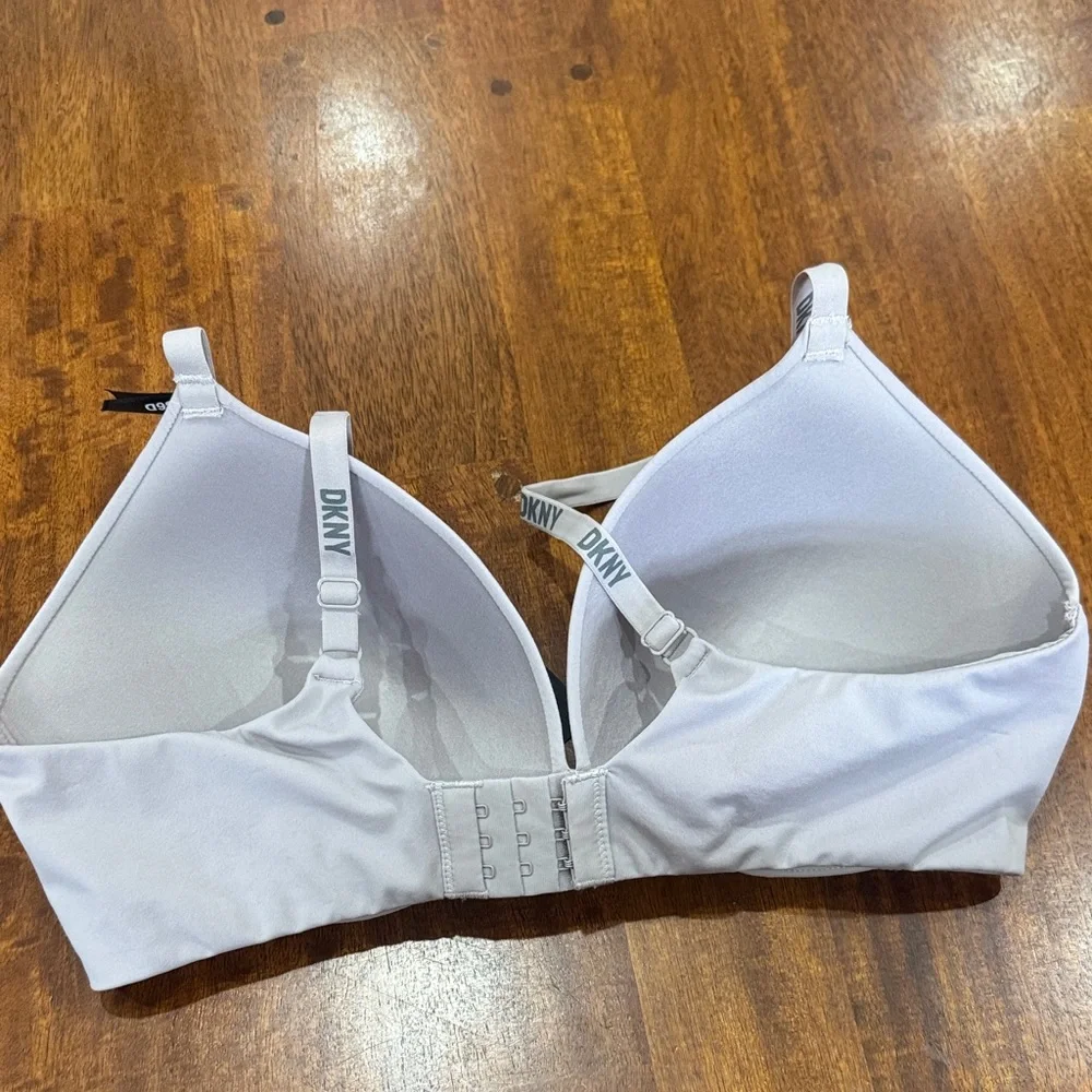NWT DKNY Women's Light Lavendar T-Shirt Bra